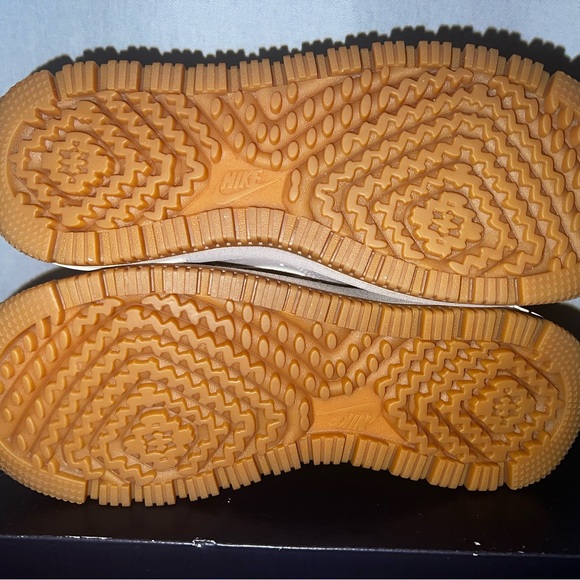 Nike Air Force 1 - Picture 8 of 11